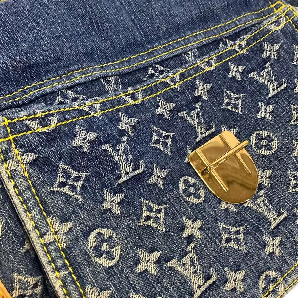 Louis Vuitton Flat Shopper Monogram Denim Handbag M95018